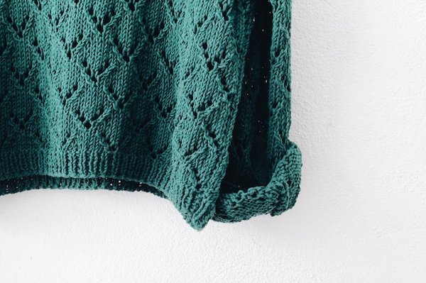 Quelles sont les couleurs, les motifs et les matières à la mode pour la saison automne-hiver 2023 ?